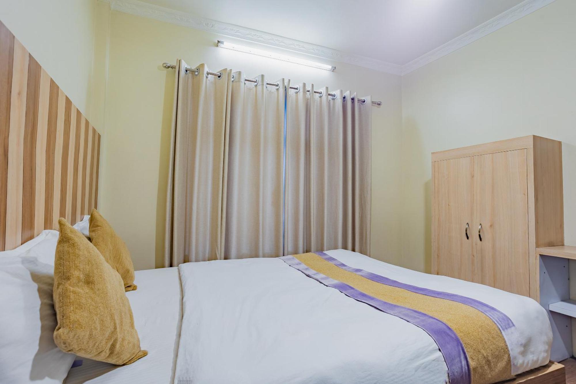 Oyo 821 Hotel Gauri Kathmandu Luaran gambar