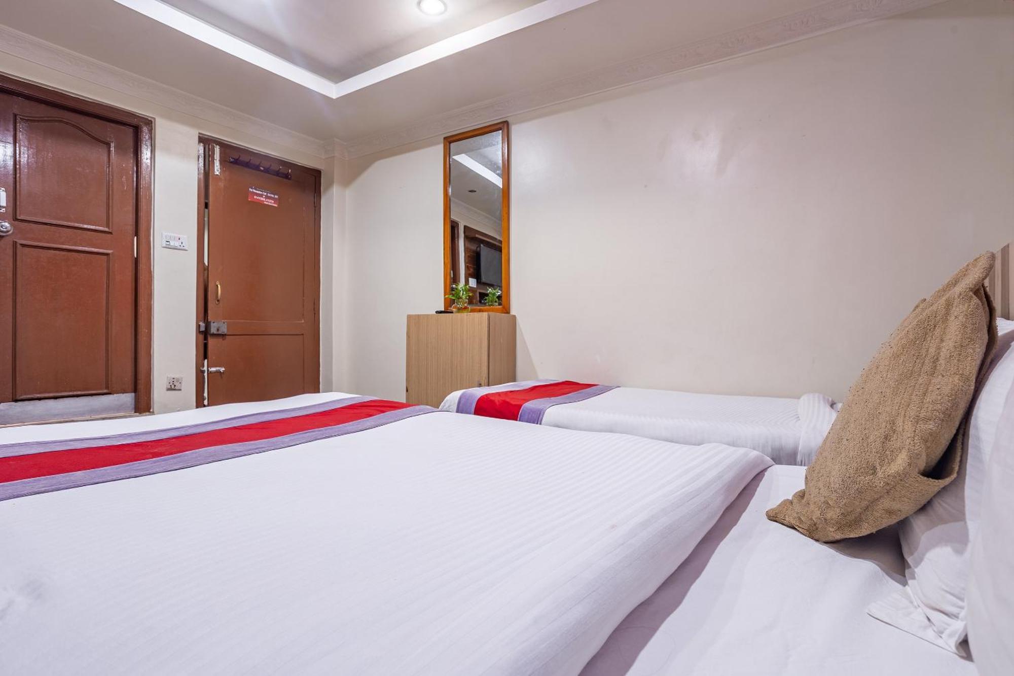 Oyo 821 Hotel Gauri Kathmandu Luaran gambar