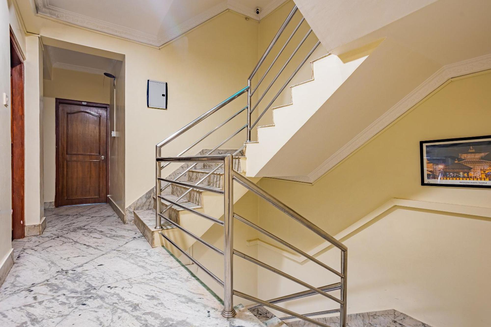 Oyo 821 Hotel Gauri Kathmandu Luaran gambar